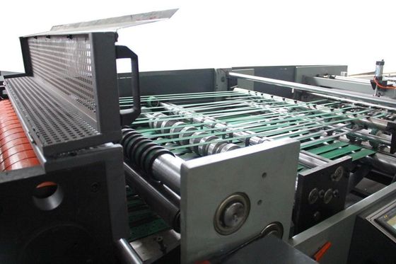 Stroomlijnde productie van gelijnde pagina's Schrijfboekjes met volledig automatische machine